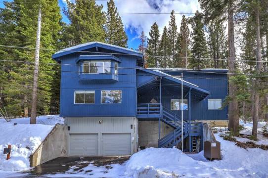 南方松树街机游戏和桌上足球为孩子们准备!(Southern Pines Arcade Games & Foosball for Kids!)