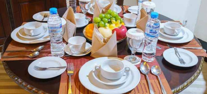 宇斯洛酒店餐厅及会议(Yusro Hotel Restaurant & Convention)图片