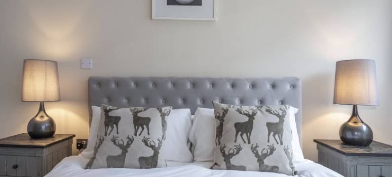 河畔公寓(Riverside Apartment)图片