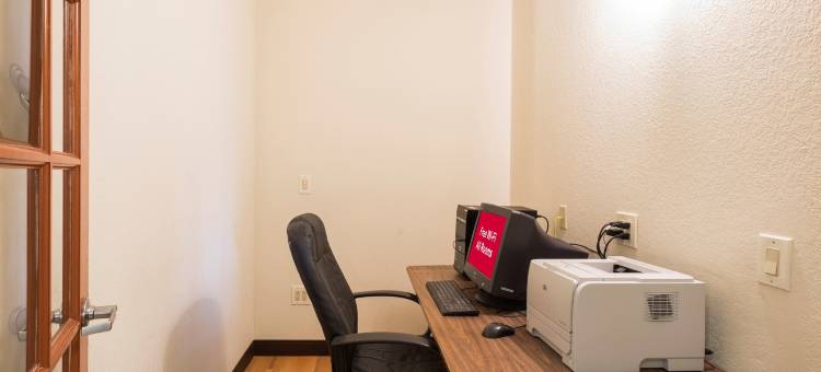 红顶套房酒店-多佛尔市区(Red Roof Inn & Suites Dover Downtown)图片