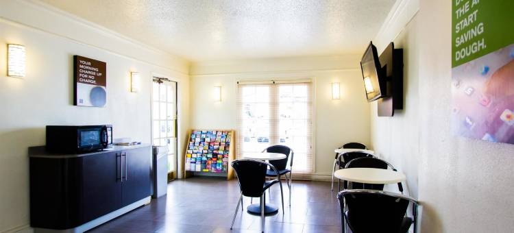 奥斯汀城6号汽车旅馆(Motel 6 Austin, TX - Midtown)图片