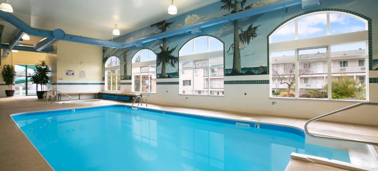 华美达梅里特酒店(Ramada Limited Merritt)图片