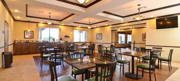 艾莫里福克湖贝斯特韦斯特优质套房酒店(Best Western Plus Emory at Lake Fork Inn  Suites)图片