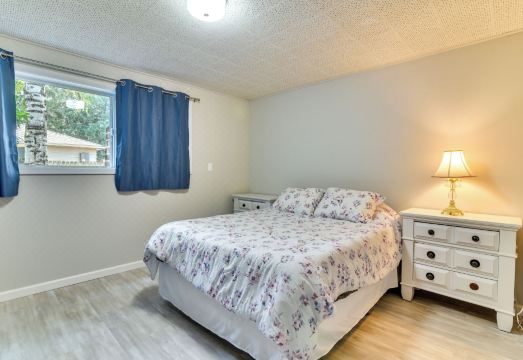 Serene Forest Grove Home w/ Deck & Stunning Views! Hotel Overview