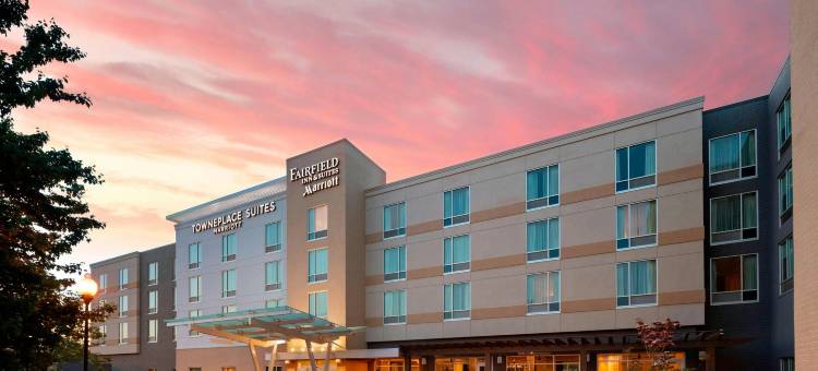 路易维尔东北万枫酒店及套房(Fairfield Inn & Suites Louisville Northeast)图片