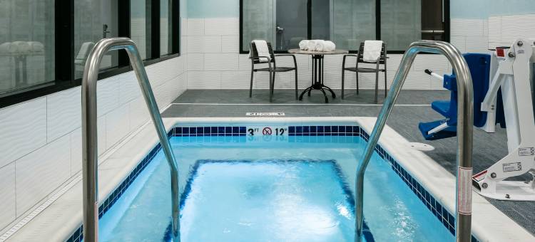 爱荷华市中心大学希尔顿花园酒店(Hilton Garden Inn Iowa City Downtown University)图片