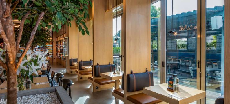 迪拜硅谷绿洲丽芮酒店(Radisson Red Hotel, Dubai Silicon Oasis)图片