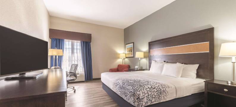 塔尔萨卡托萨拉昆塔温德姆套房酒店(La Quinta Inn & Suites by Wyndham Tulsa - Catoosa Route 66)图片