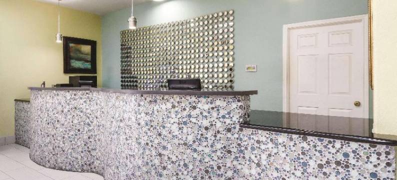 法尔 RGV 医学中心拉昆塔温德姆套房酒店(La Quinta Inn & Suites by Wyndham Pharr Rgv Medical Center)图片