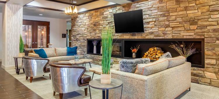 布赖顿丹佛东北医疗中心舒适套房酒店(Comfort Inn & Suites Brighton Denver NE Medical Center)图片