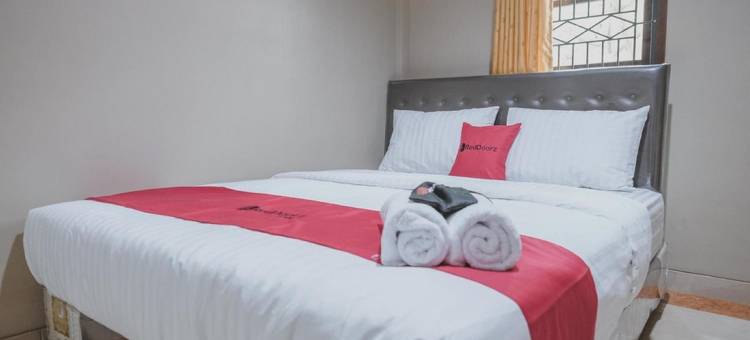 红多兹伊斯兰酒店-近占碑贾姆托斯2号(RedDoorz Syariah Near Jamtos Jambi 2)图片