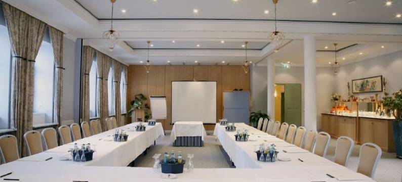 德雷斯顿皮尔尼茨城堡酒店(Schloss Hotel Dresden Pillnitz)图片