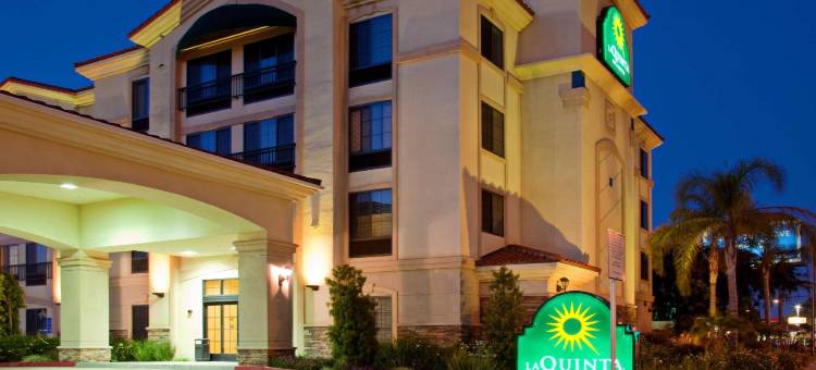 赛普拉斯东北长滩拉昆塔温德姆套房酒店(La Quinta Inn & Suites by Wyndham NE Long Beach/Cypress)图片