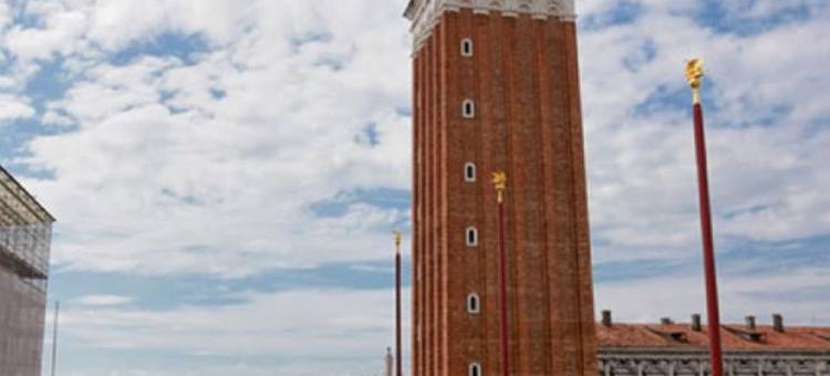 圣马可豪华套房酒店(Suites Torre Dell'Orologio)图片