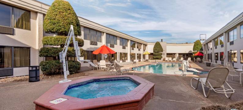 麦迪逊亨茨维尔贝斯特韦斯特优质酒店(Best Western Plus Madison-Huntsville Hotel)图片