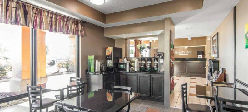 约翰逊城品质酒店(Quality Inn Downtown)图片