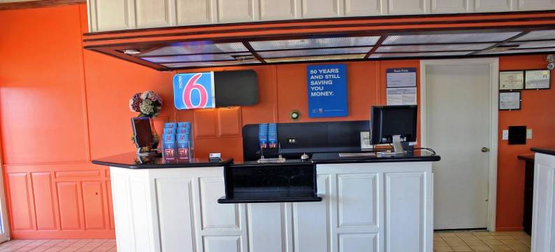 俄克拉荷马萨利索 6 号汽车旅馆(Motel 6 Sallisaw, OK)图片