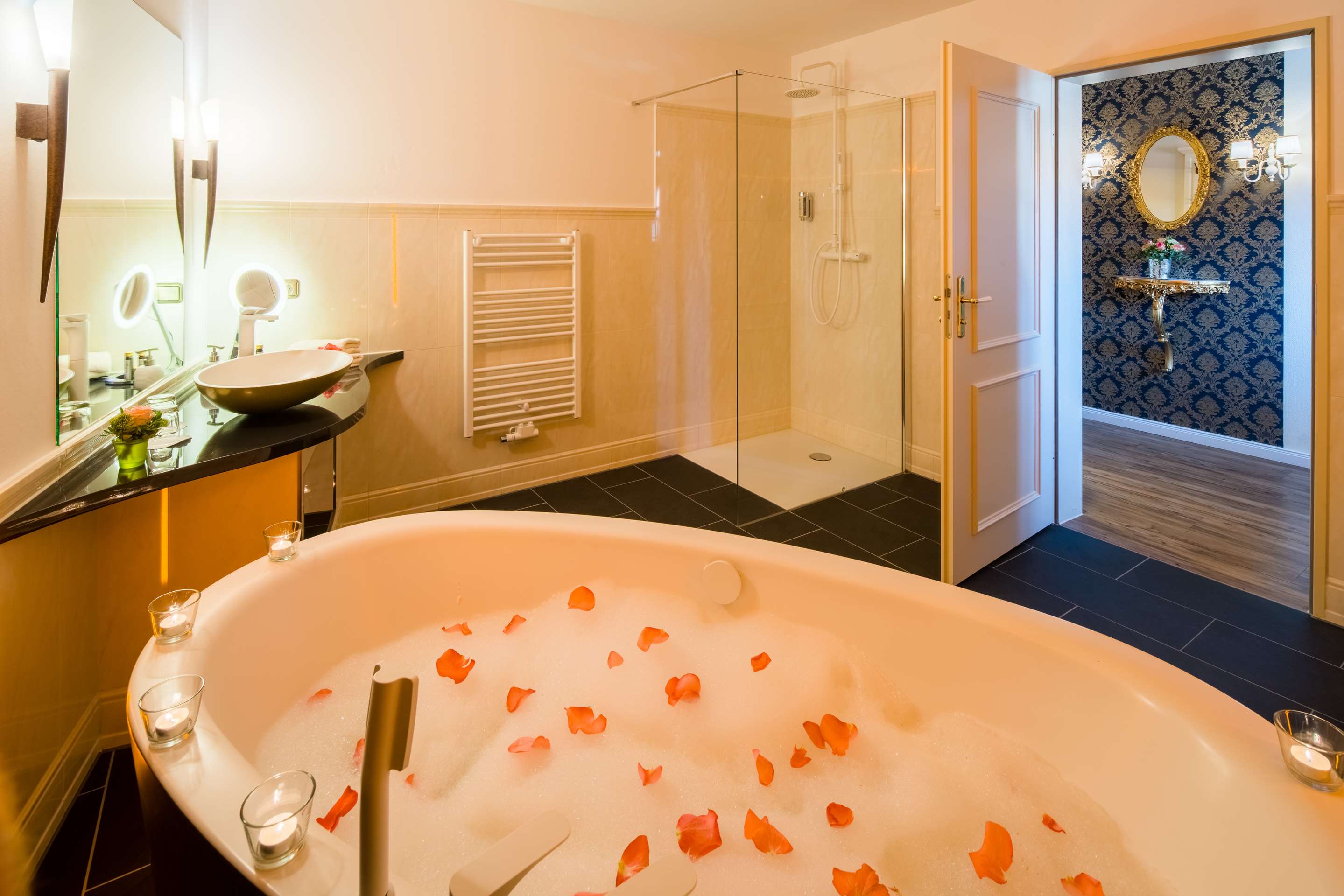 Schlosshotel KlaffenbachOver view