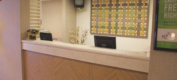 黎明城索格拉斯米尔斯拉昆塔温德姆套房酒店(La Quinta Inn & Suites by Wyndham Sawgrass)图片