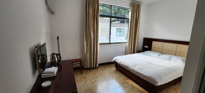 房东范家客栈(山深线1号分店)图片