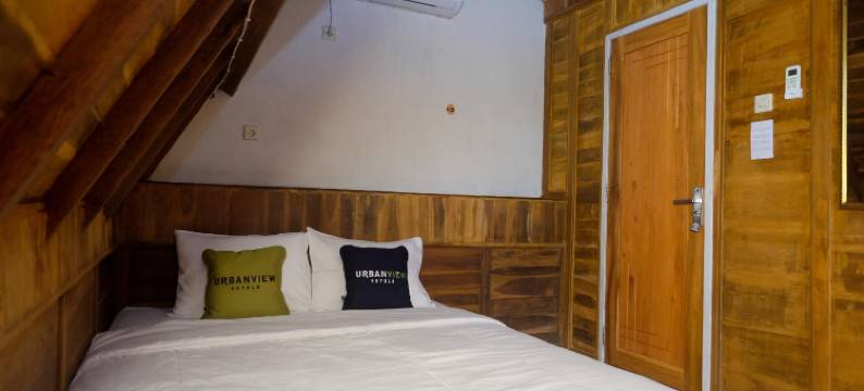 卢库洛科布曼城市景观别墅酒店(Urbanview Villa Lukulo Kebumen by RedDoorz)图片