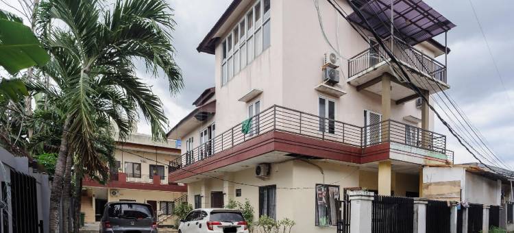 SRB酒店-近Ciputra Cibubur商场-米特拉红门酒店(Srb Near Mall Ciputra CIbubur Mitra RedDoorz)图片