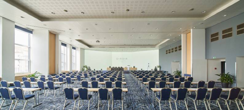 布拉格城堡金字塔OREA酒店(Orea Hotel Pyramida Praha)图片