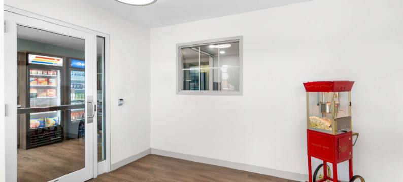 奥斯汀南索尼斯塔简单套房酒店(Sonesta Simply Suites Austin South)图片