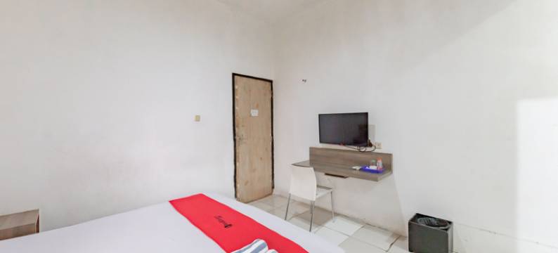 阿伦柯塔苏卡布米附近瑞德多兹酒店(RedDoorz Near Taman Kota Lapang Merdeka Sukabumi)图片
