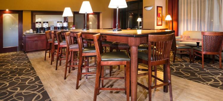 格林斯堡欢朋套房酒店(Hampton Inn & Suites Greensburg)图片