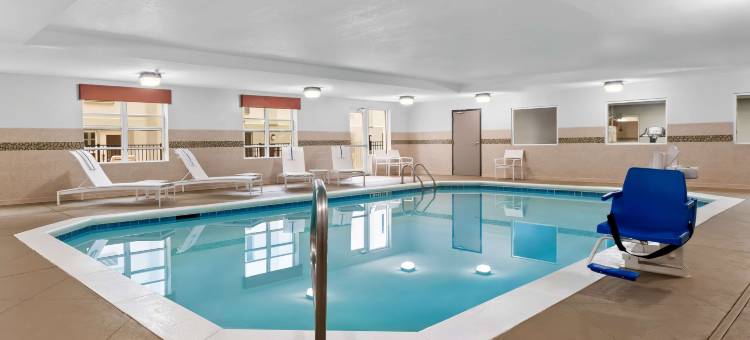 美肯北丽怡酒店(Country Inn & Suites by Radisson, Macon North, GA)图片