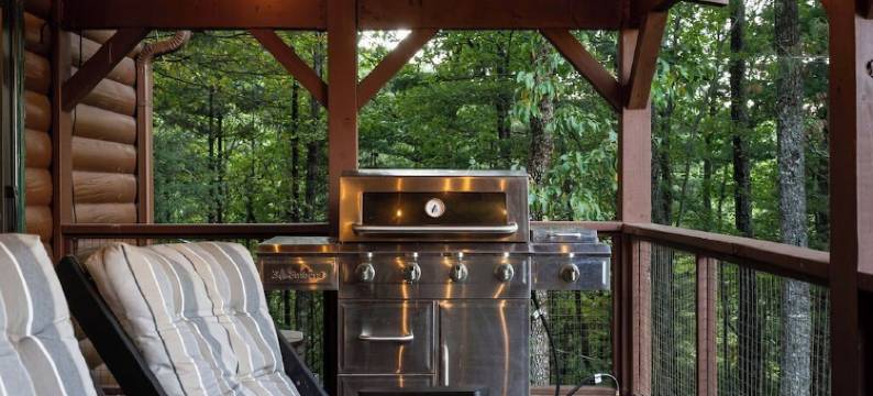 Cozy 2-bedroom cabin in beautiful Blairsville with AC, WiFi图片