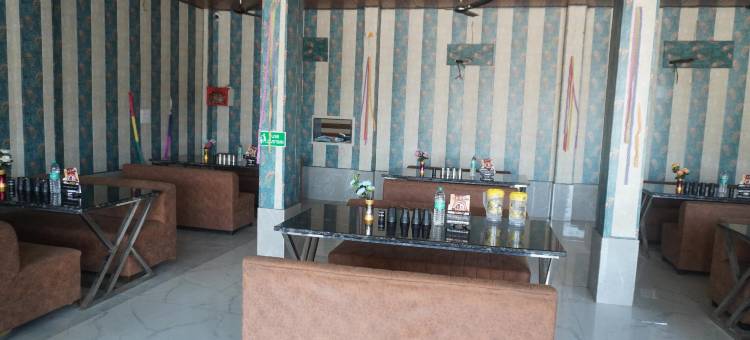 拉姆巴桑特酒店和餐厅(Hotel Ram Basant)图片