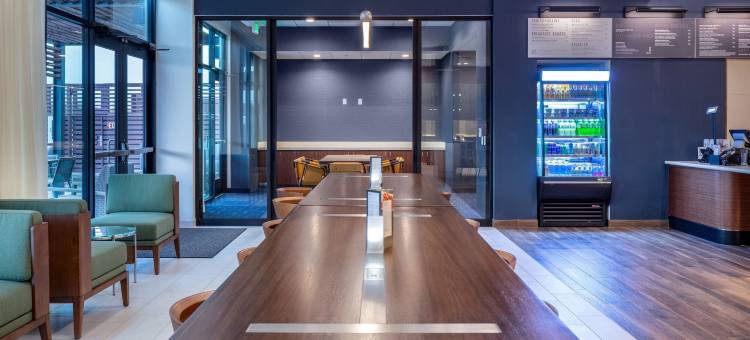 Courtyard Conway图片