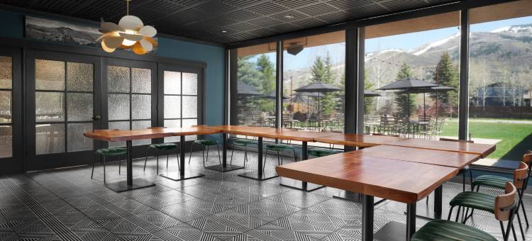 Holiday Inn 斯廷博特斯普林斯(Holiday Inn Steamboat Springs)图片