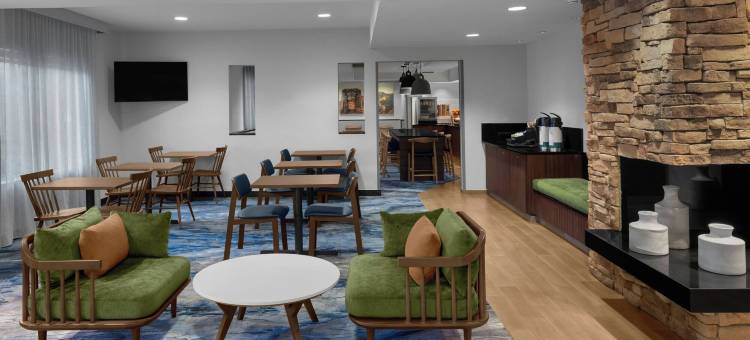 圣塔克拉里塔巴伦西亚万枫酒店(Fairfield Inn Santa Clarita Valencia)图片