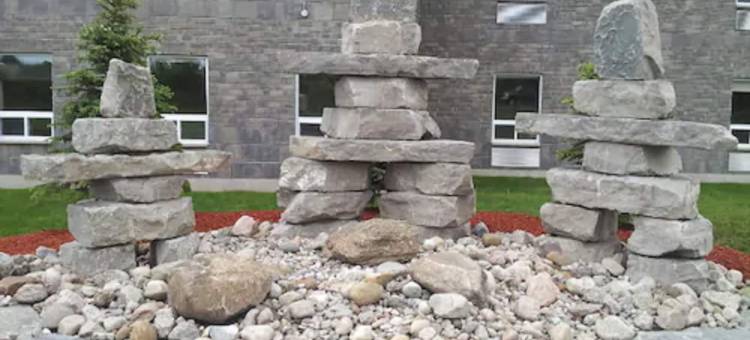 米德兰套房酒店(Midland Inn & Suites)图片