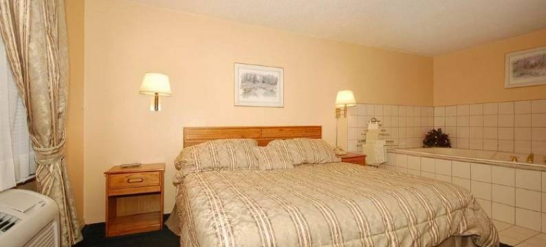 韦伯斯特城美洲最佳价值酒店(Americas Inn)图片