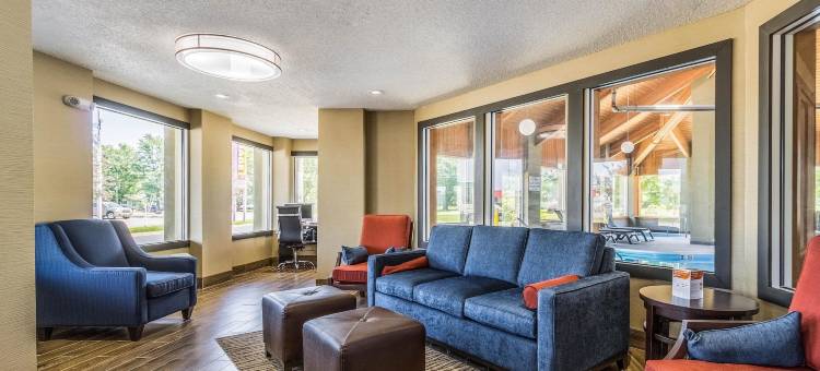 桑达斯基诺瓦克舒适酒店(Comfort Inn Norwalk - Sandusky)图片