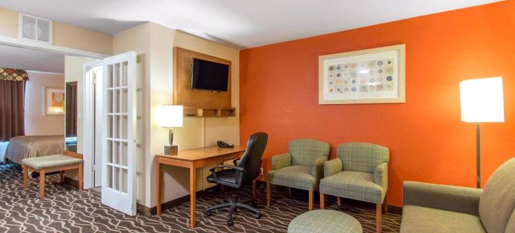 凯艺套房酒店-35号州际公路/近AT&T中心(Quality Inn & Suites I-35 Near Frost Bank Center)图片