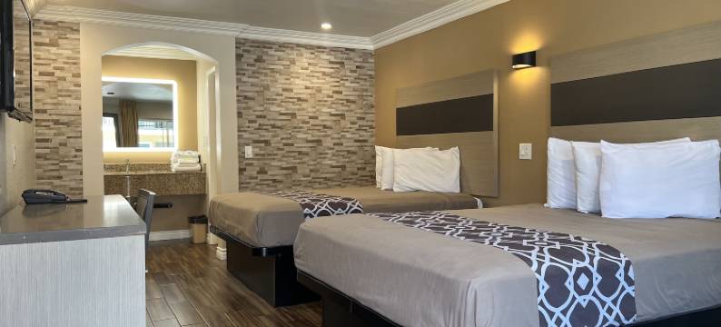 西科维纳核桃套房酒店(Walnut Inn & Suites West Covina)图片