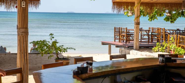 依撒拉兰塔酒店(Isara Lanta Beach Resort)图片