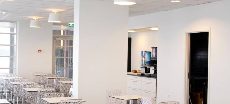 X汽车旅馆(Motel X)图片