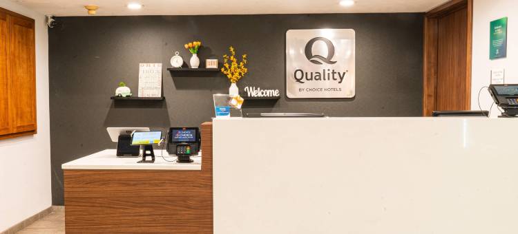 品质酒店及套房橡木村 - 克利夫兰南(Quality Inn & Suites Oakwood Village - Cleveland South)图片