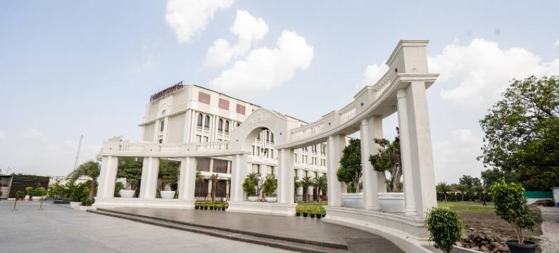 印多尔荣耀酒店和会议中心(Pride Hotel & Convention Centre Indore)图片