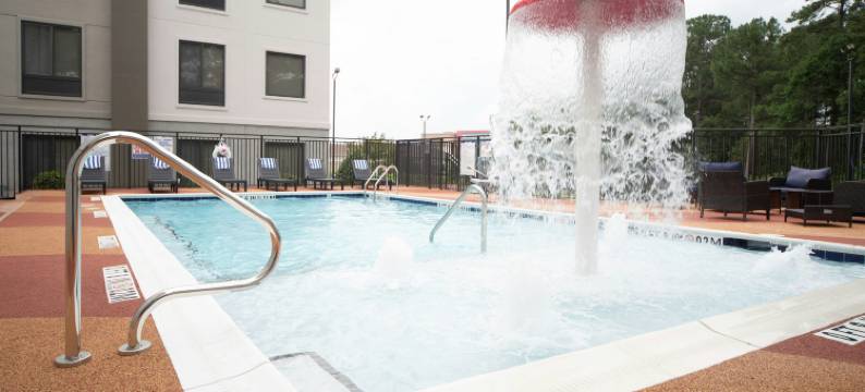 福朋喜来登费耶特维尔自由堡酒店(Four Points by Sheraton Fayetteville Fort Liberty)图片