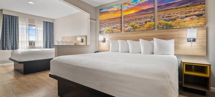 纳科多奇斯市区Sfa大学戴斯套房酒店(Days Inn by Wyndham Nacogdoches/Sfa University/Downtown)图片