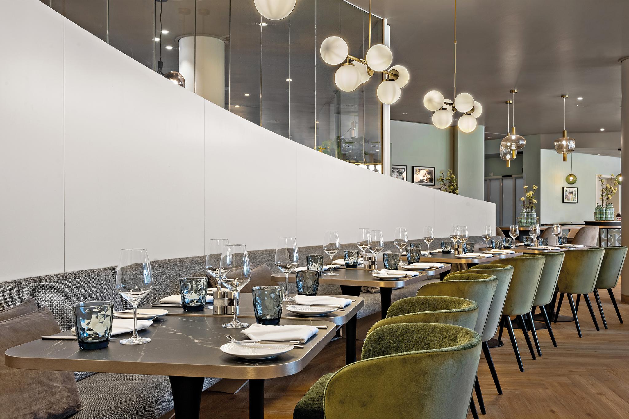 Leonardo Hotel Mainz Over view