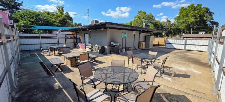 Downtown Tahlequah! Amazing Patio, Walkable to Restaurants/Bars, Wi-Fi +图片