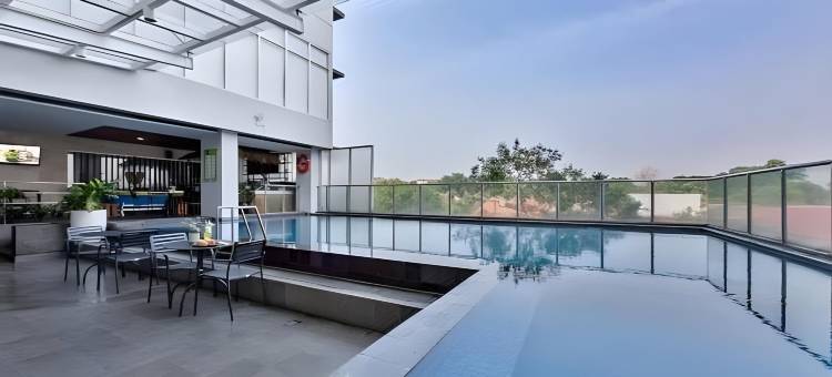 微姿普莱姆帕加加阳博格尔酒店(Whiz Prime Hotel Pajajaran Bogor)图片